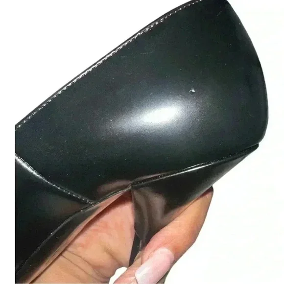 Alexander McQueen Black Studded Pointed Toe Pumps Sz 40 - Picture 2 of 11